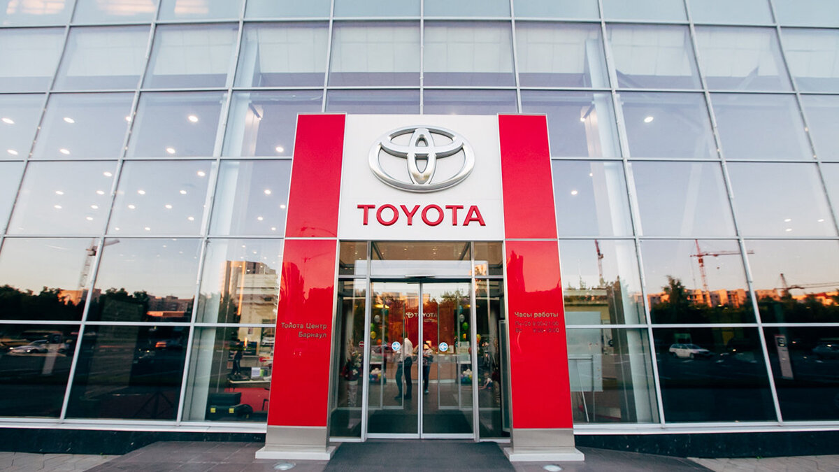 В Барнауле открылись автосалоны Toyota и Lexus