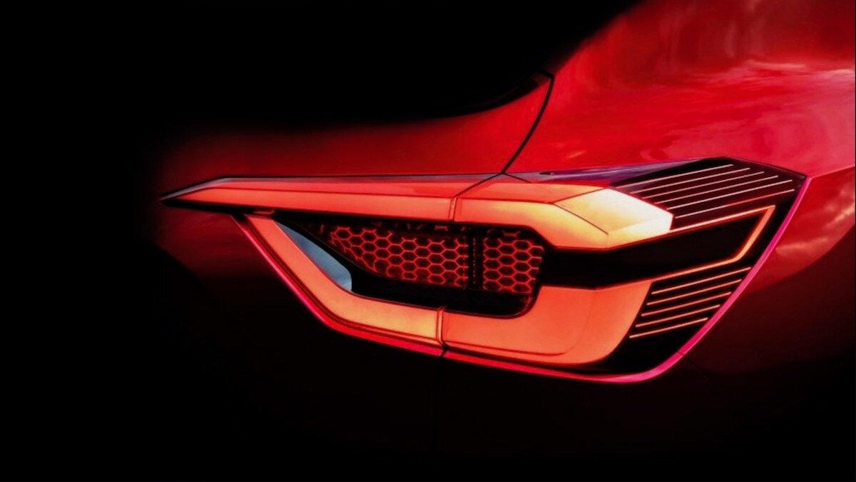 Фонарь маленького кроссовера Nissan, серийный электрофургон VW и другие новости за ночь