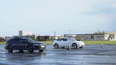 Новейшую Audi RS6 сравнили в дрэге с Теслой. Угадайте результат
