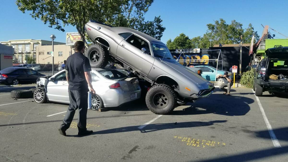Классический Dodge, способный ездить по машинам, продают за два миллиона рублей