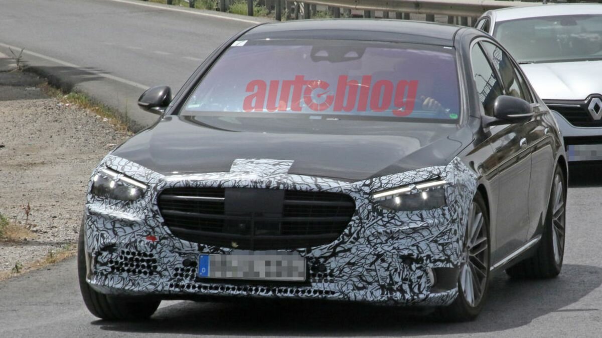 Новый Mercedes-Benz S-Class сфотографировали почти без камуфляжа