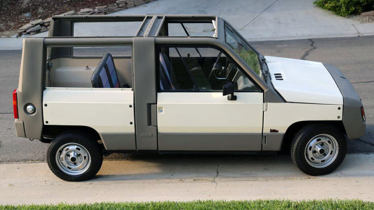 Очень редкий пляжный внедорожник Renault Rodeo из 70-х выставили на продажу