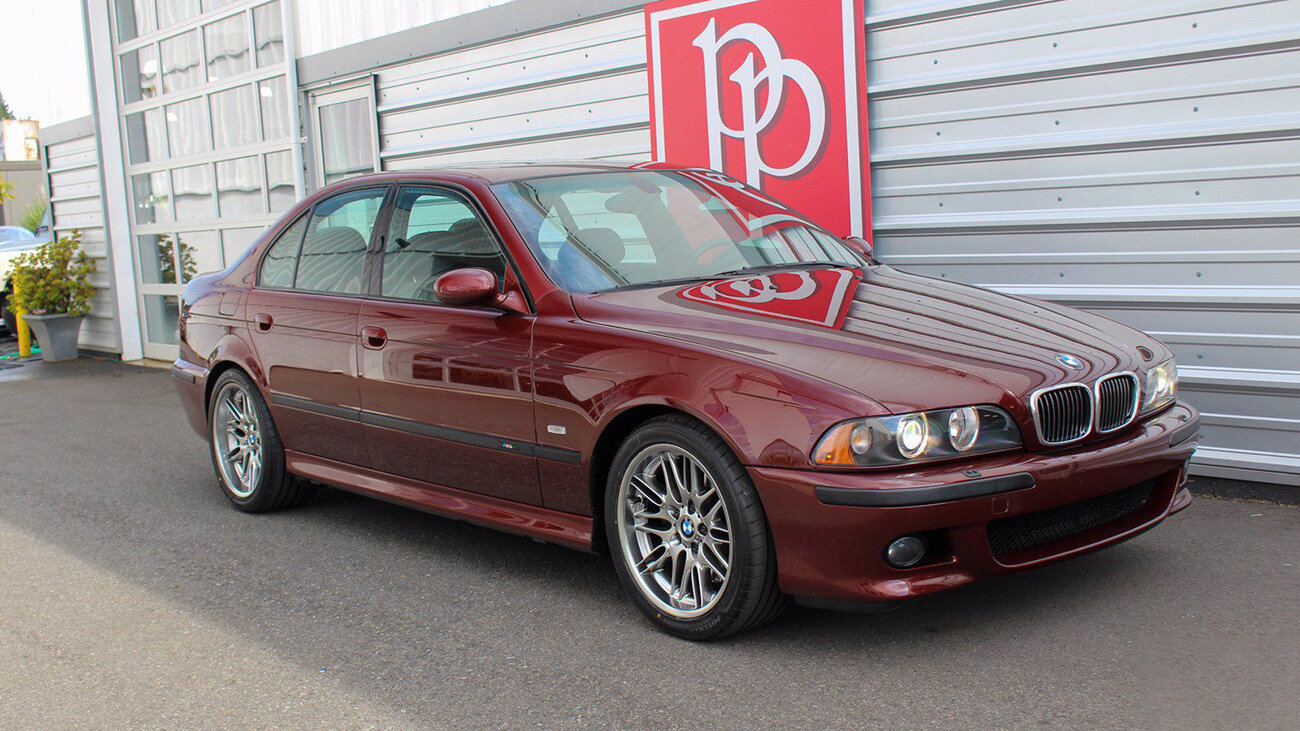 Старый BMW M5 2001 года продаётся по цене нового Porsche Cayman