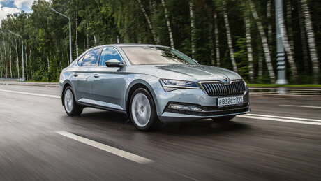 Дорого-просторно. Все плюсы и минусы лифтбека Skoda Superb: подробный тест