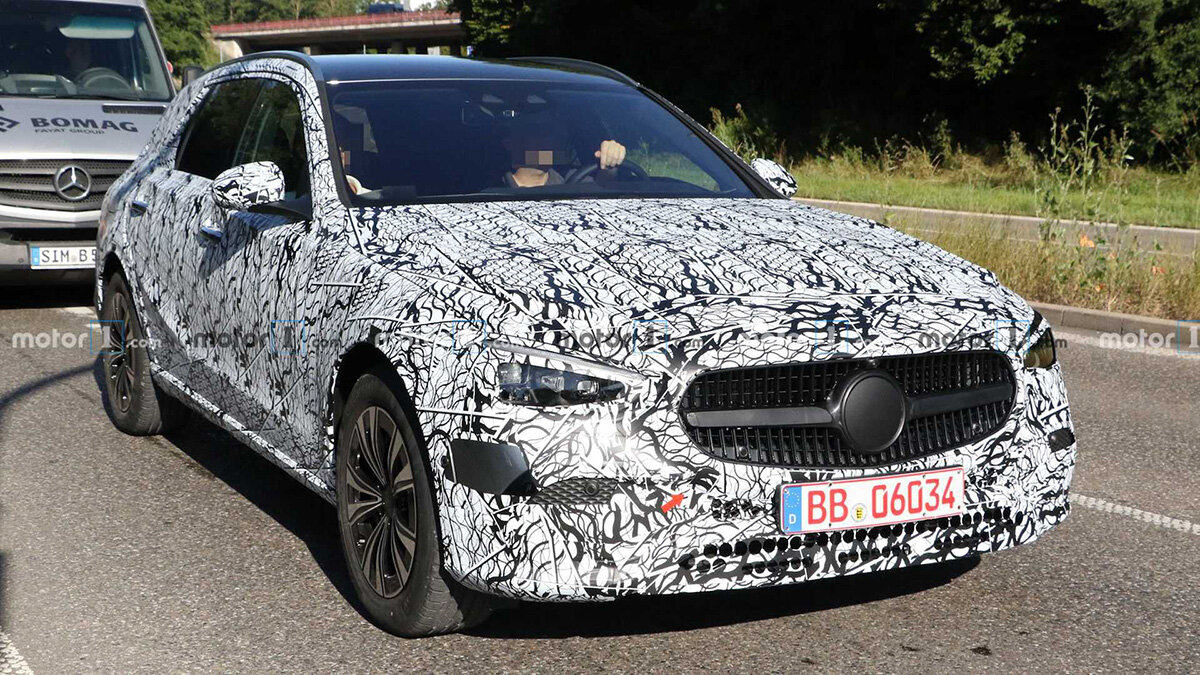 Появились шпионские фото соперника универсала Audi A4 Allroad от Mercedes-Benz