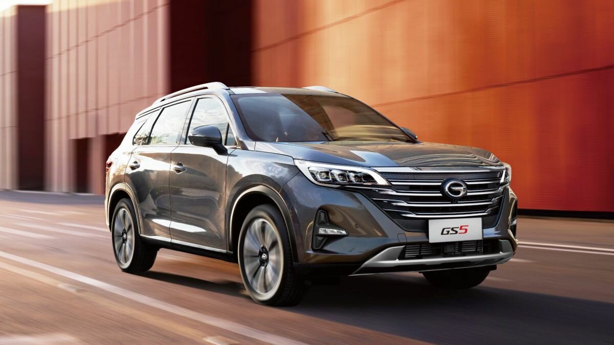 В России начались продажи китайского кроссовера GAC GS5