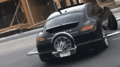 Посмотрите на Porsche Panamera с огромными лезвиями на колёсах