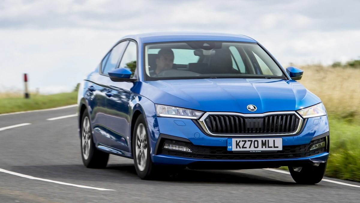Новая Skoda Octavia впервые стала «мягким гибридом»