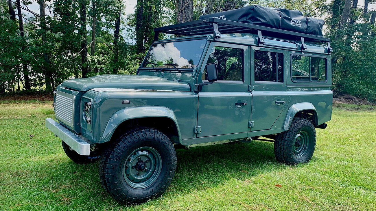 Ателье Osprey зарядило мощным двигателем от Корветта классический Defender