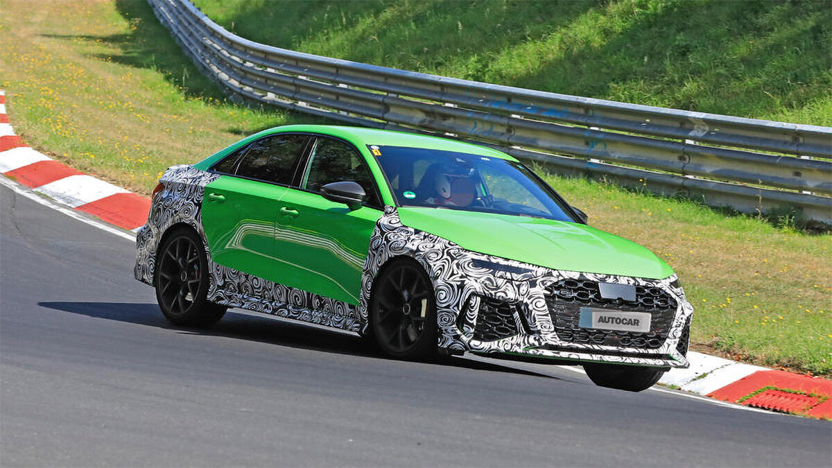 Появились фотографии нового заряженного седана Audi RS3 на Нюрбургринге