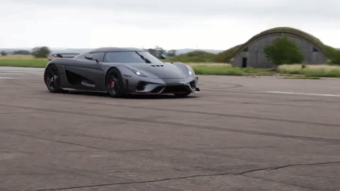 Видео: на Koenigsegg Regera во весь опор