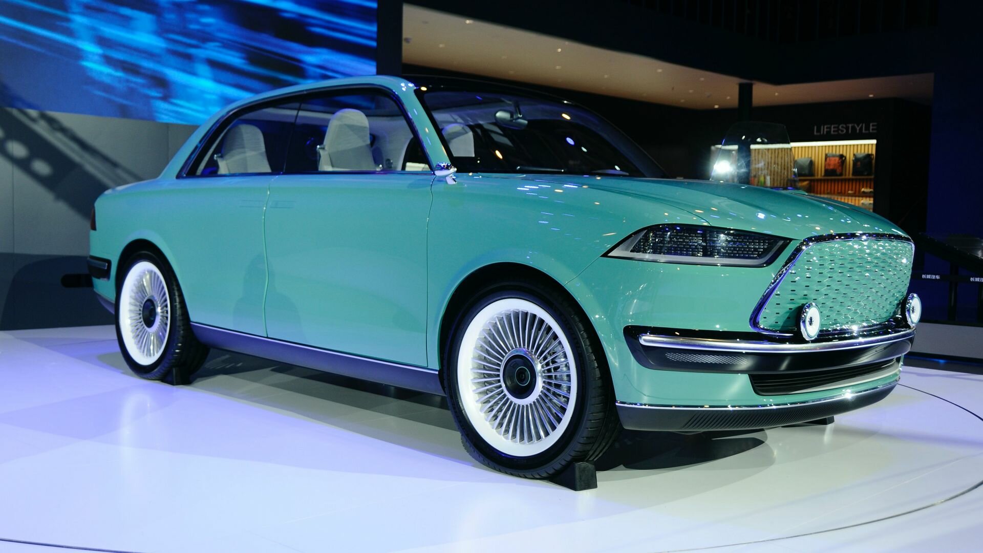 Представлен роскошный китайский седан Great Wall Futurist. Его придумал дизайнер Land Rover