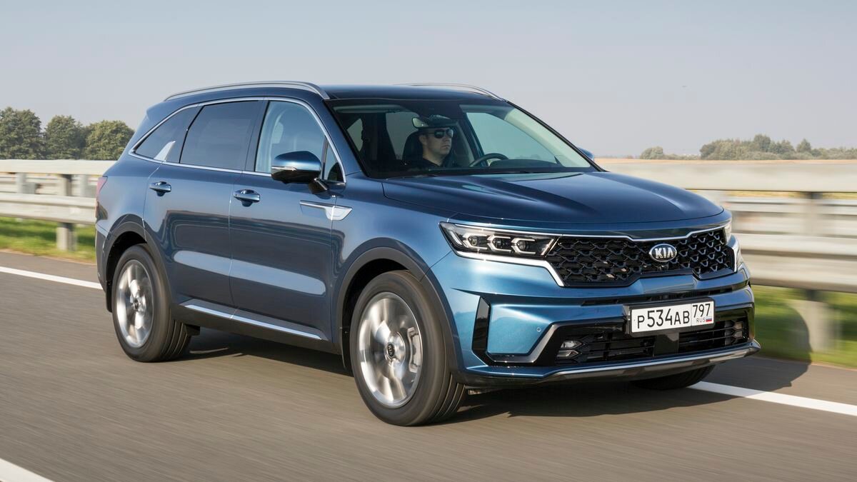 Новый Kia Sorento для России: рассекречены цены и комплектации