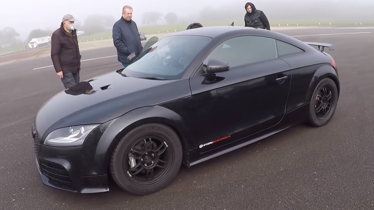 Как выглядит самый быстрый в мире Audi TT RS британского пенсионера. Видео