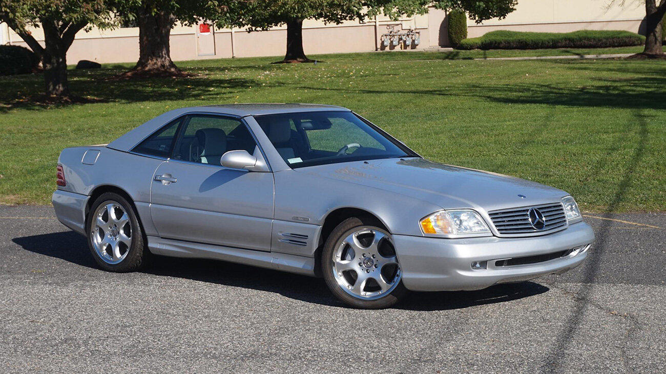 «Капсула времени»: редкий Mercedes-Benz SL 500 2002 года, который никогда не стоял на учёте