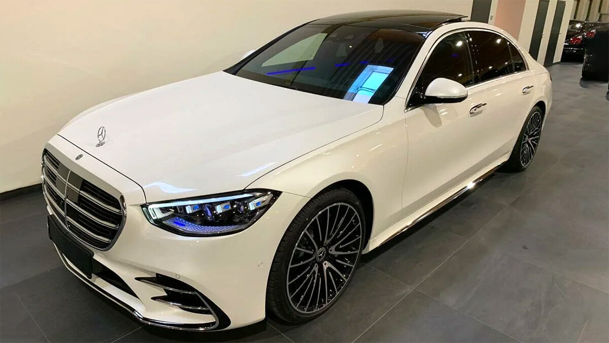 В России уже предлагают купить новые Mercedes-Benz S-класса. Очень дорого