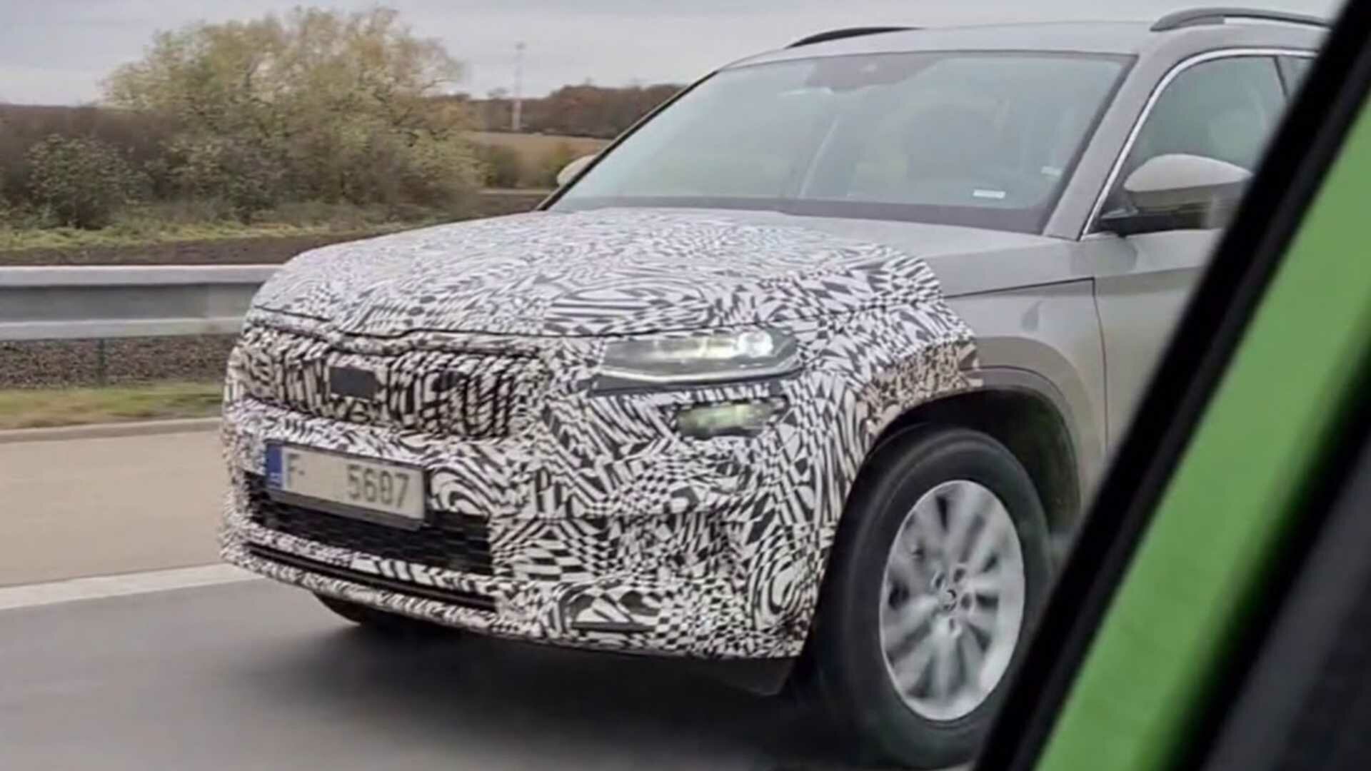 Обновлённый кроссовер Skoda Kodiaq: первое видео