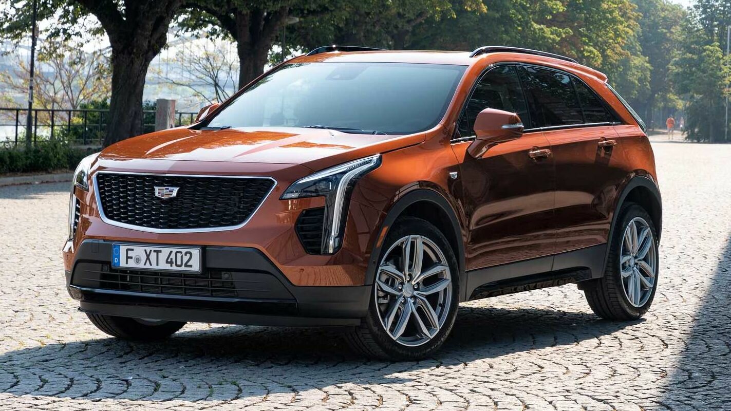 Названы российские цены самого доступного кроссовера Cadillac