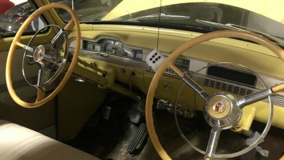 Необычный Plymouth Belvedere выставили на продажу. У него два руля