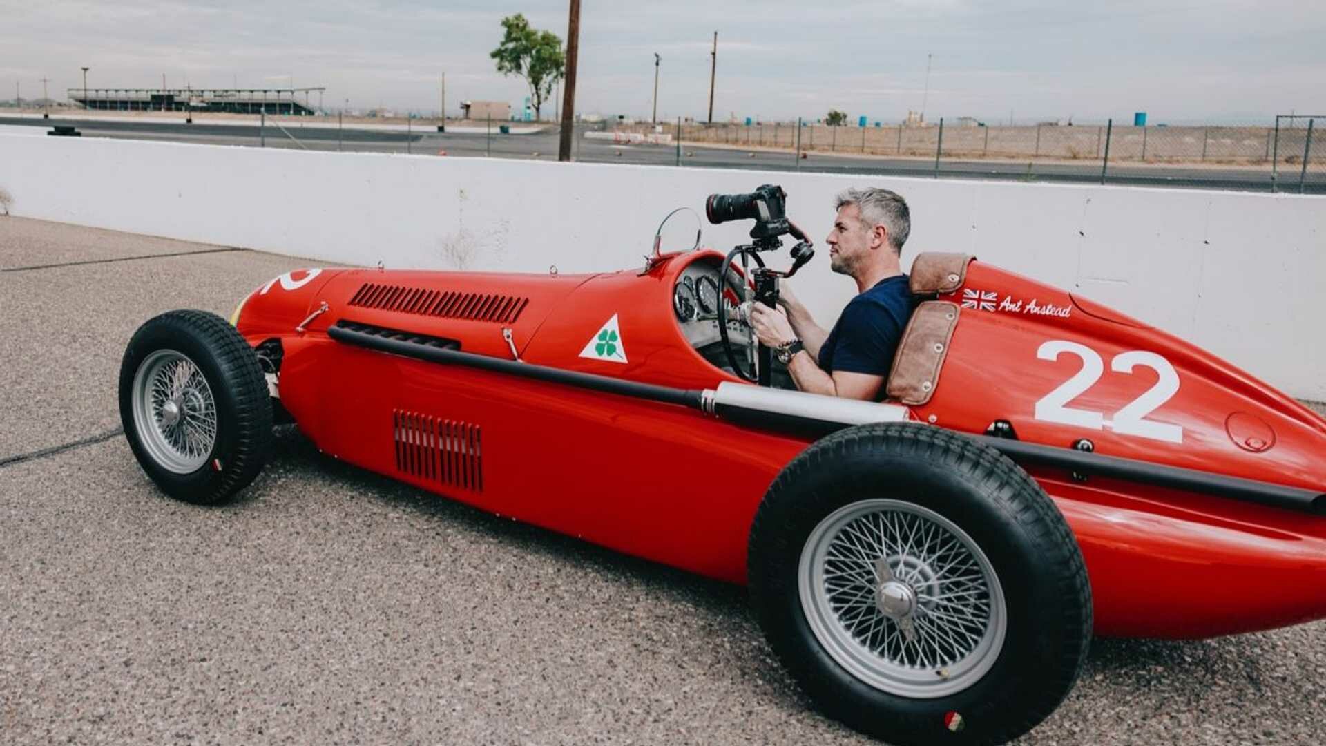 Mazda MX-5 переделали в культовый спорткар Alfa Romeo. И это может сделать каждый