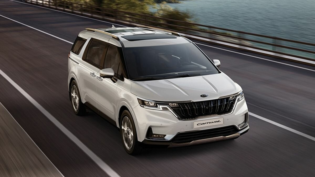 Рассекречена российская цена соперника Toyota Alphard от Kia