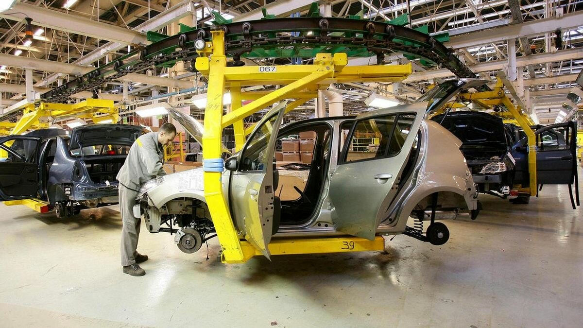 Renault сократит свою линейку на треть: Дастер не пострадает