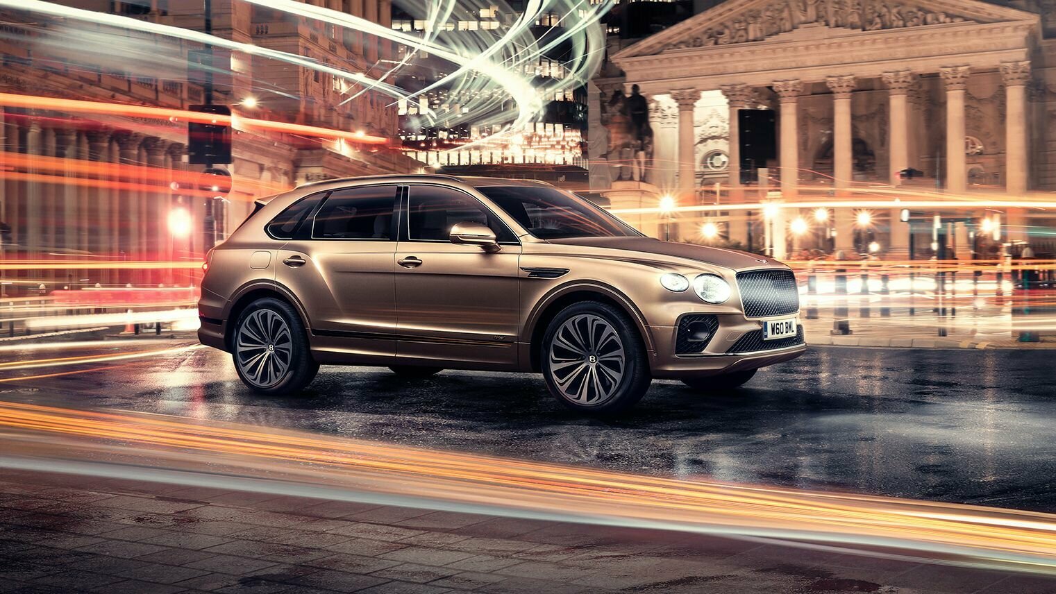 Bentley обновила гибридную версию кроссовера Bentayga