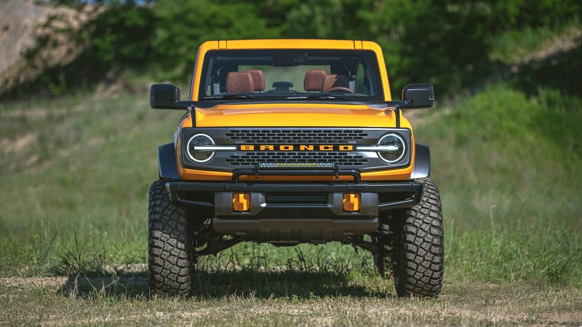 Ford Bronco может стать пикапом с четырёхдверной кабиной и V8