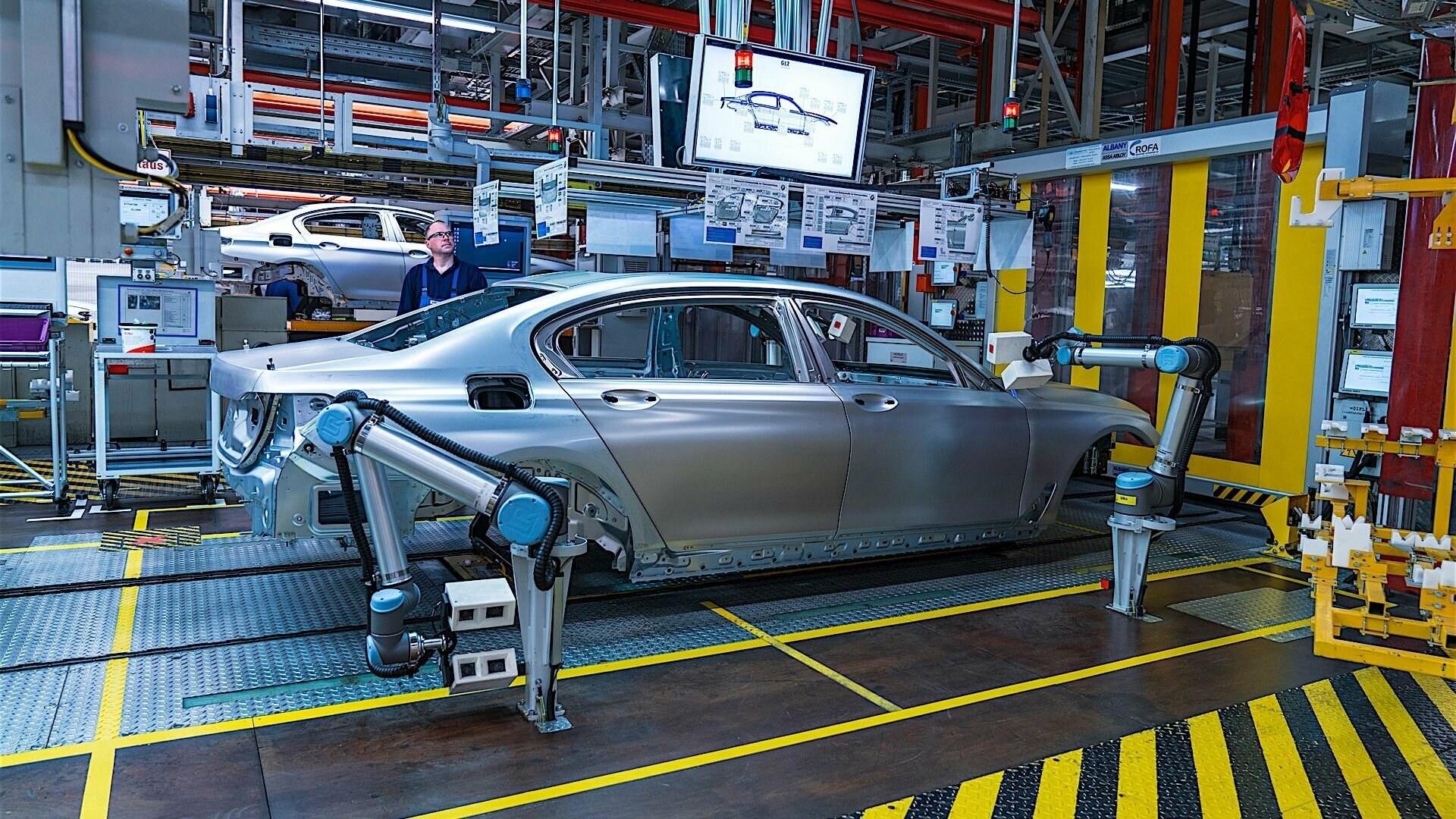 В BMW задумались о собственном заводе в России