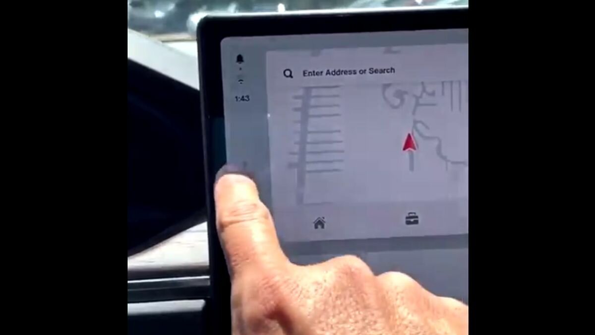 Посмотрите, как теперь нужно переключать передачи на Tesla (спойлер: очень сложно)