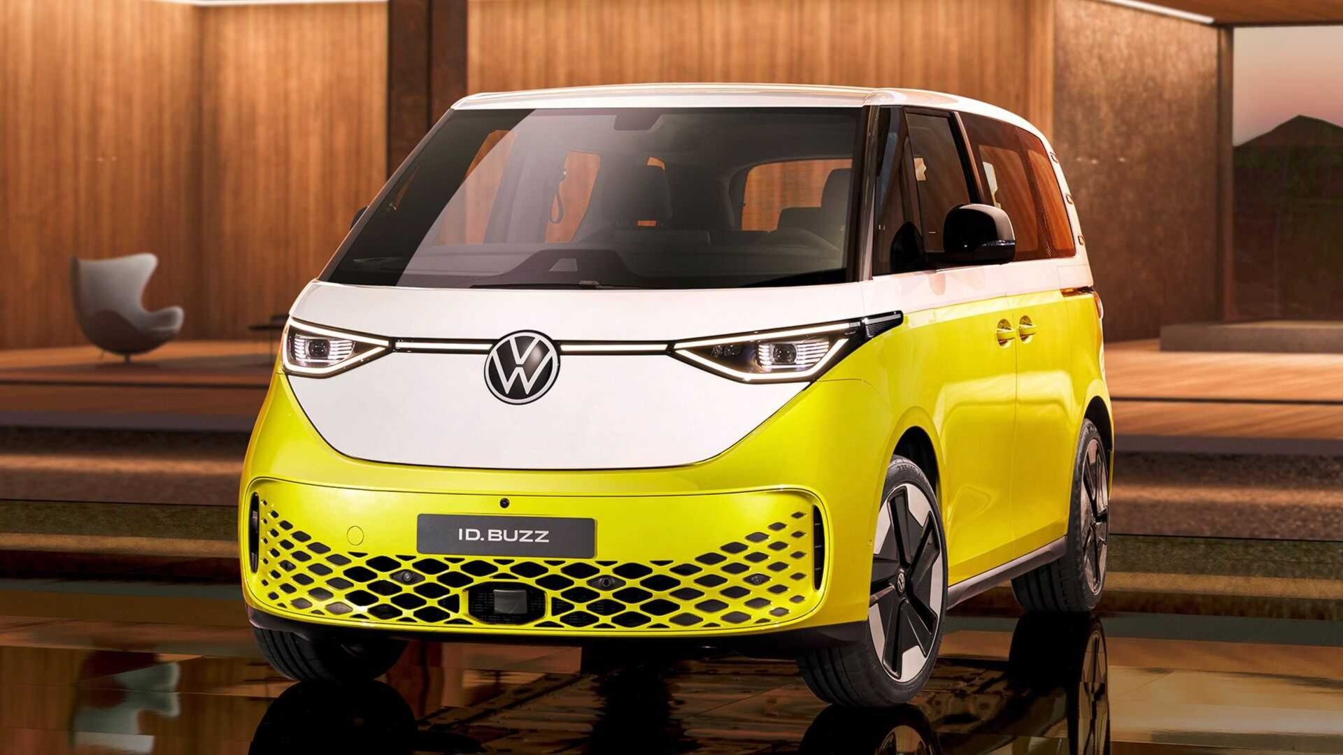 Volkswagen подтвердил выпуск «заряженного» и полноприводного электровэна ID.Buzz