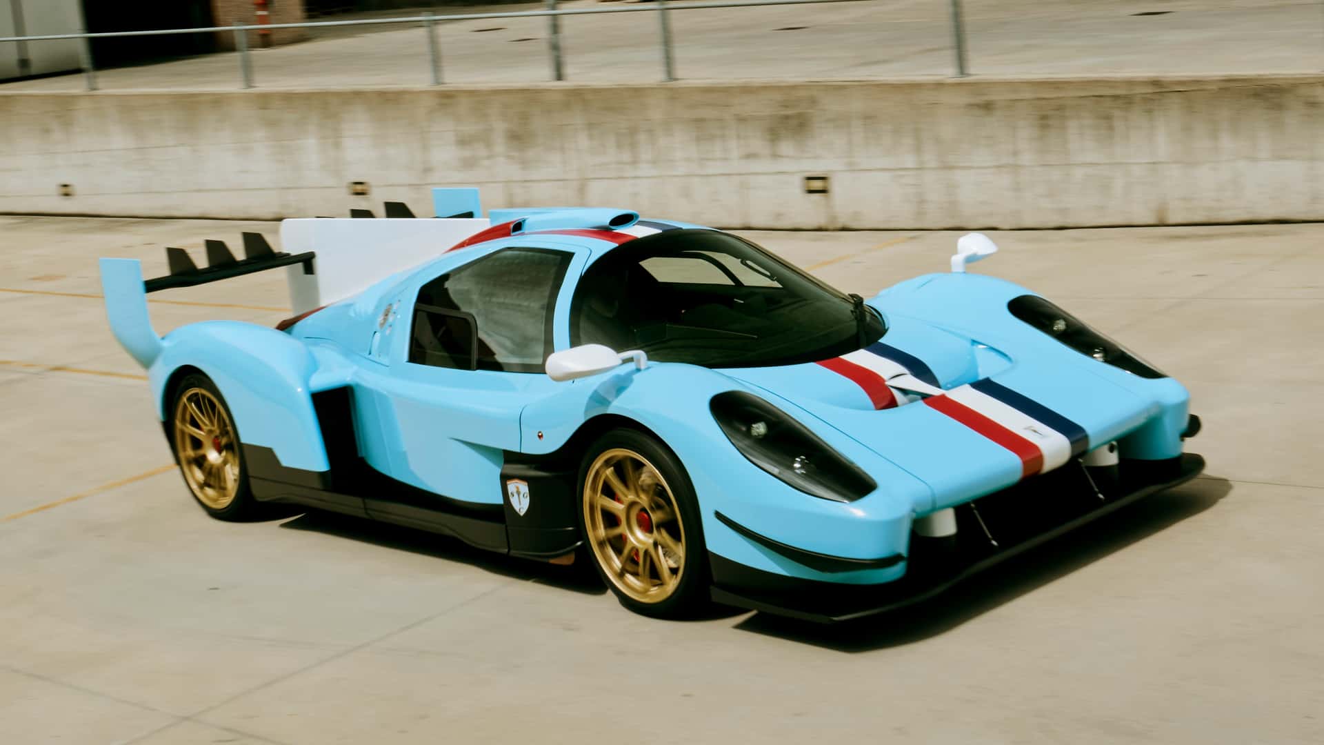 Лемановский спортпрототип SCG 007 LMH получил гражданскую версию с трёхместным салоном — она в полтора раза мощнее гоночной