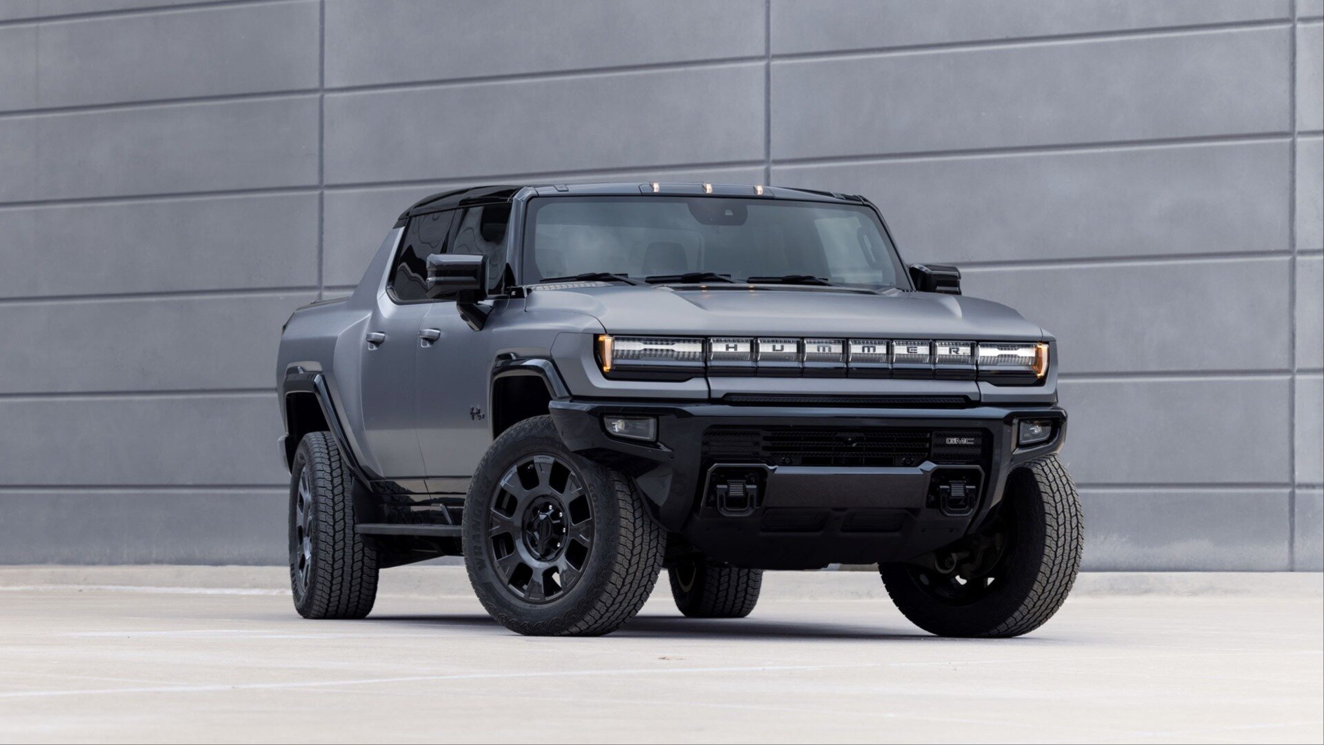 Электрический GMC Hummer EV после обновления стал мощнее и динамичнее