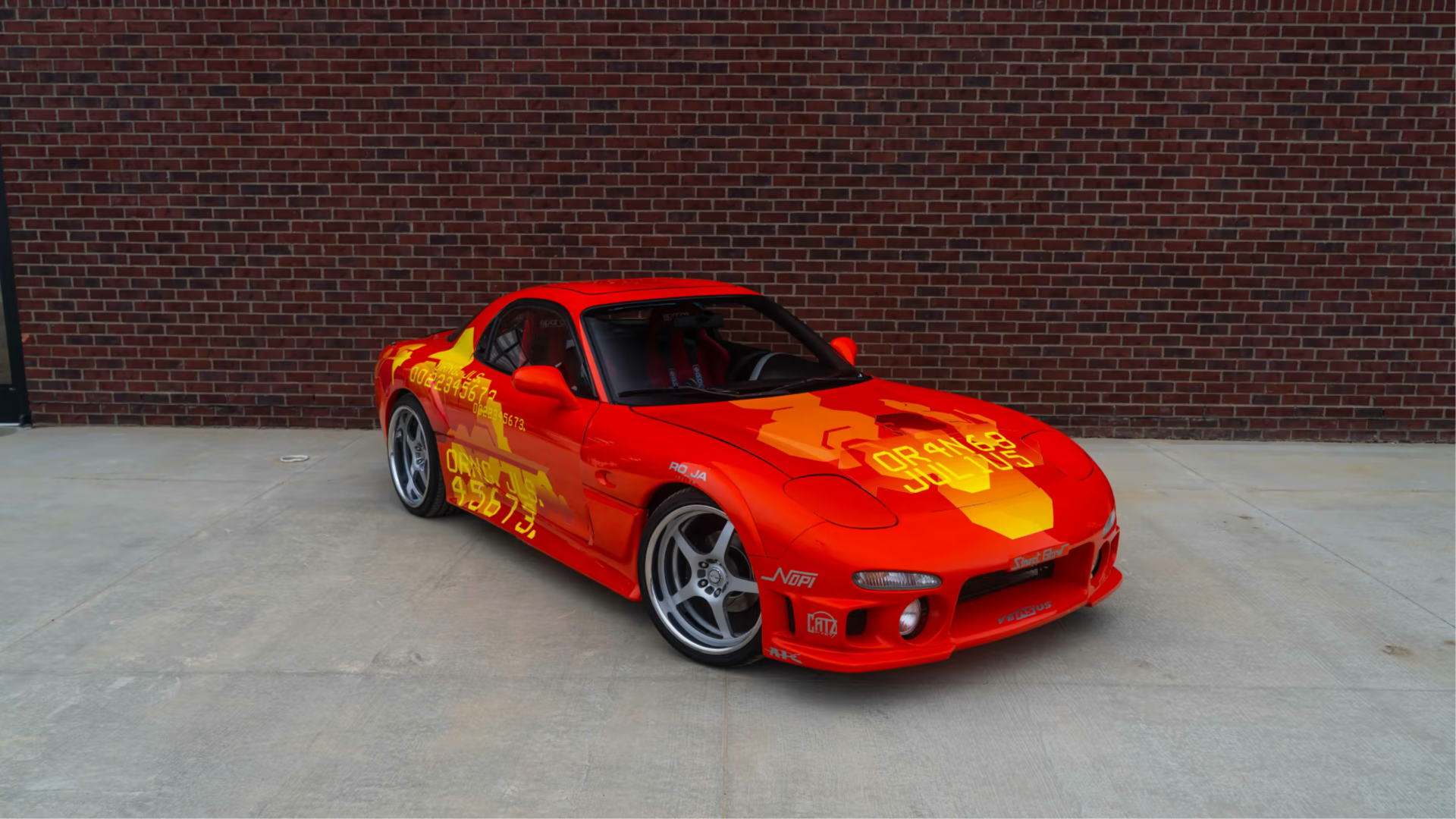 На продажу выставят Mazda RX-7, которая снималась сразу в двух «Форсажах»