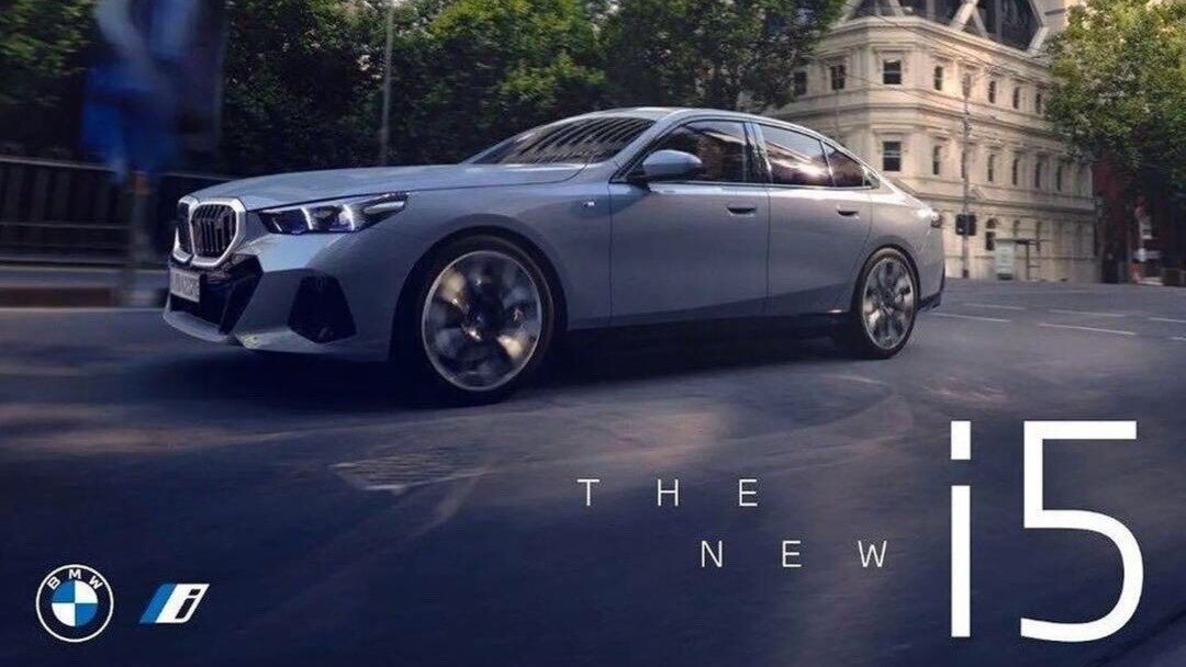 Новую «пятёрку» BMW показали на фирменном фото до премьеры