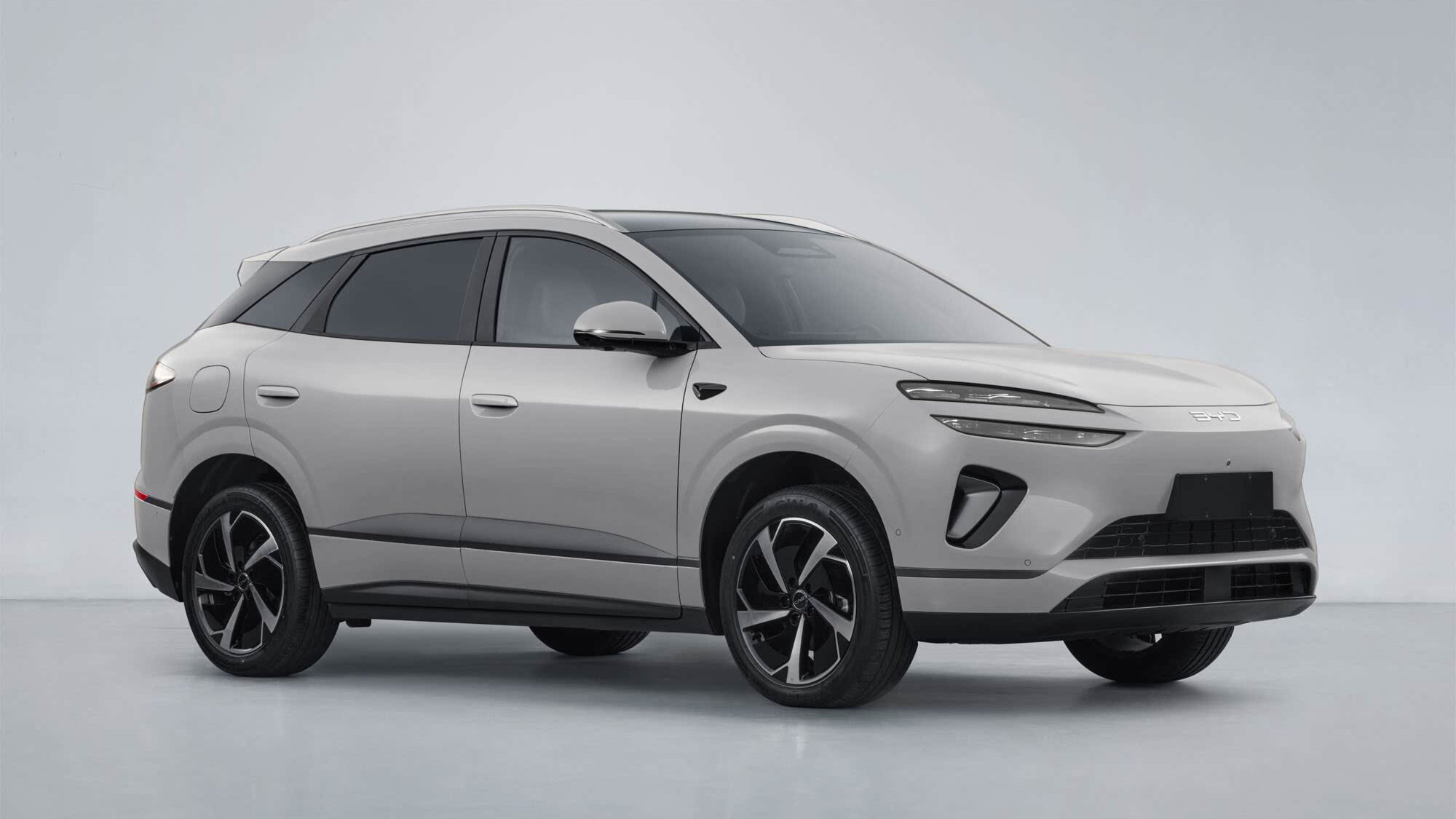 Среднеразмерный кроссовер BYD Sealion 06 выйдет с электрической и гибридной силовыми установками