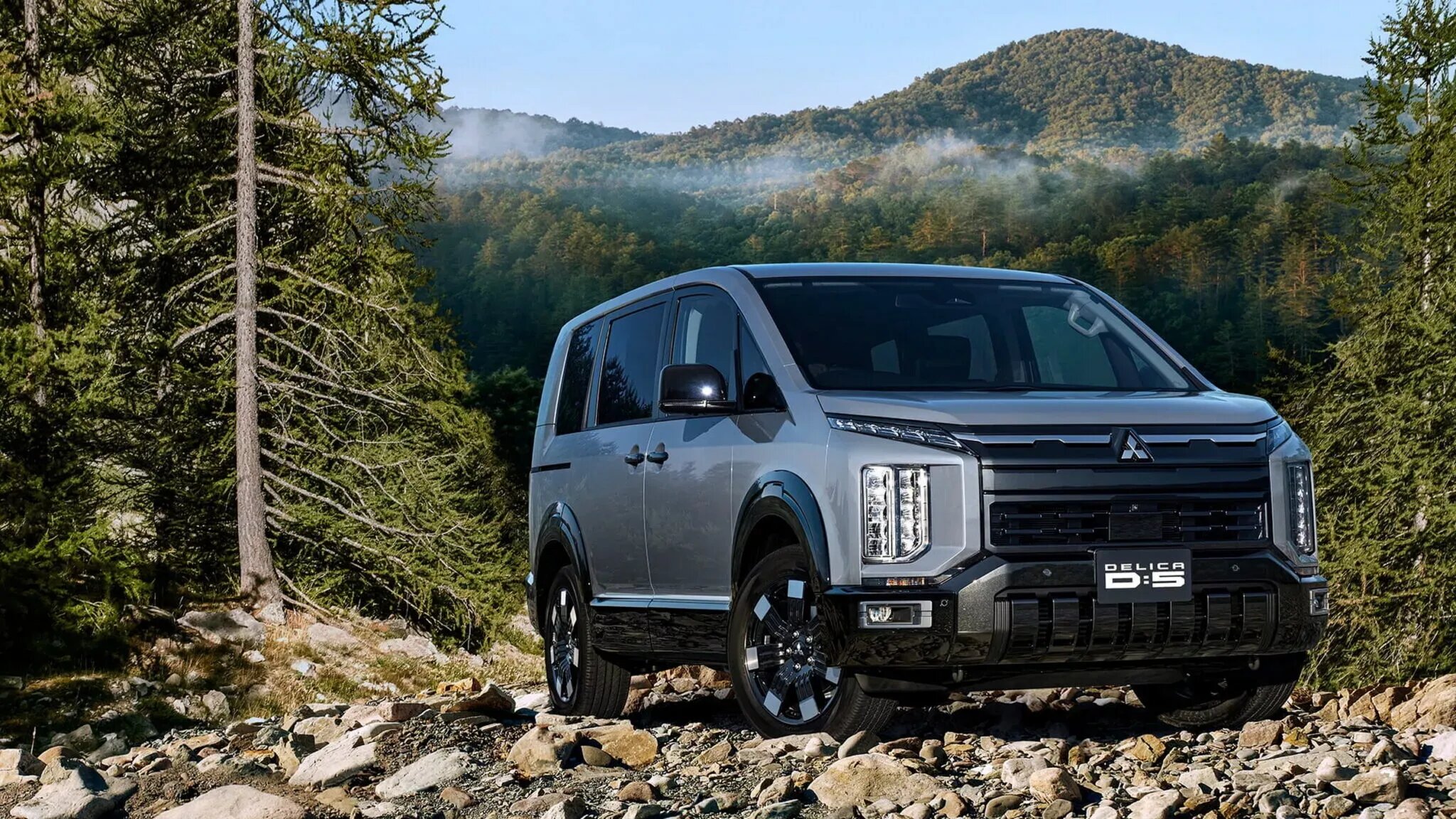 Минивэн Mitsubishi Delica обновился во второй раз