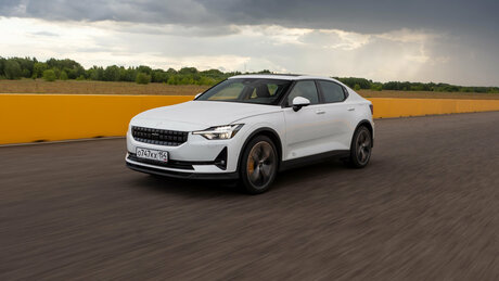 Смена полярности. Первый тест электромобиля Polestar 2, который почти Volvo