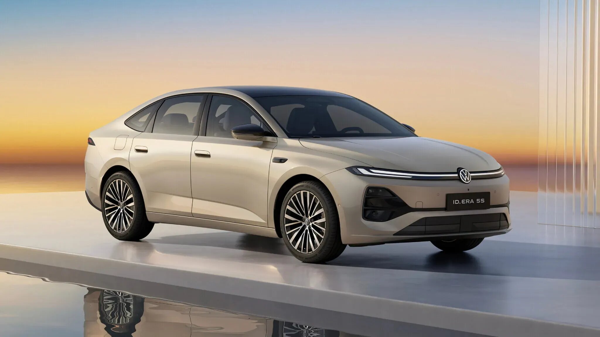 У Volkswagen в Китае появился дальнобойный гибридный седан