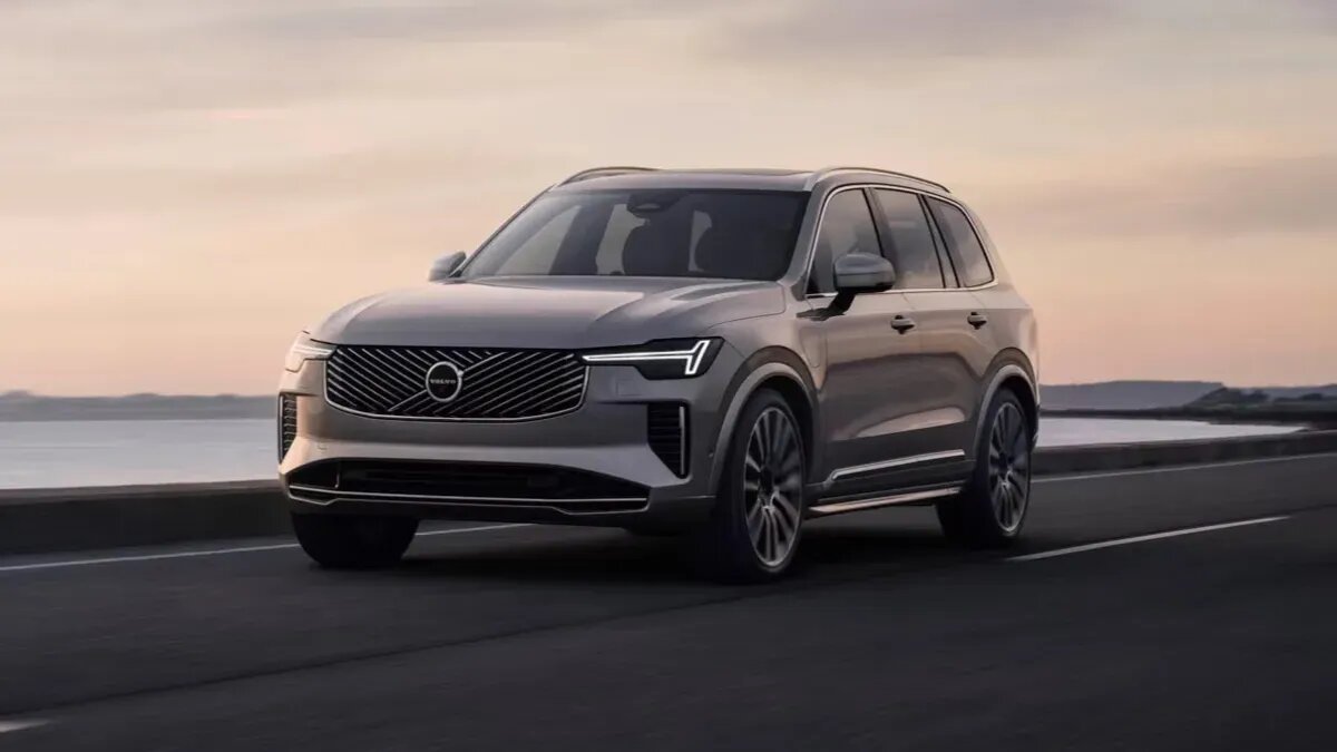 Volvo из-за пошлин Трампа перенесёт в США производство двух популярных кроссоверов