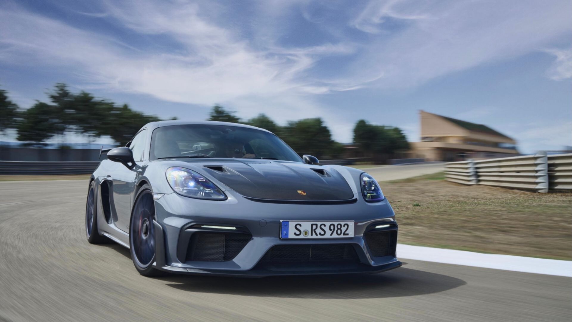 Porsche снимет с производства несколько модификаций спорткара 718