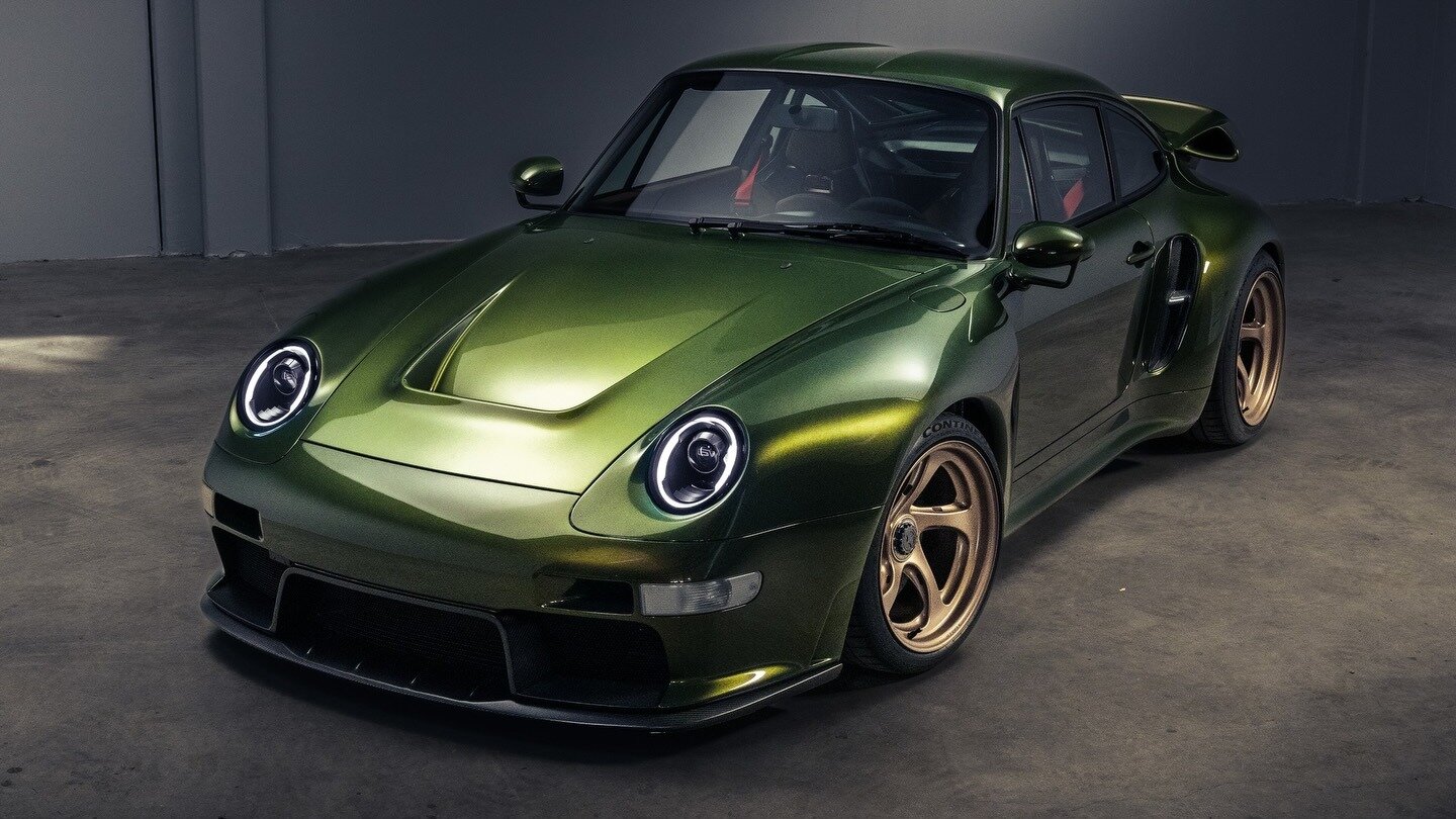 Gunther Werks украсил золотом рычаг коробки рестомода Porsche 911