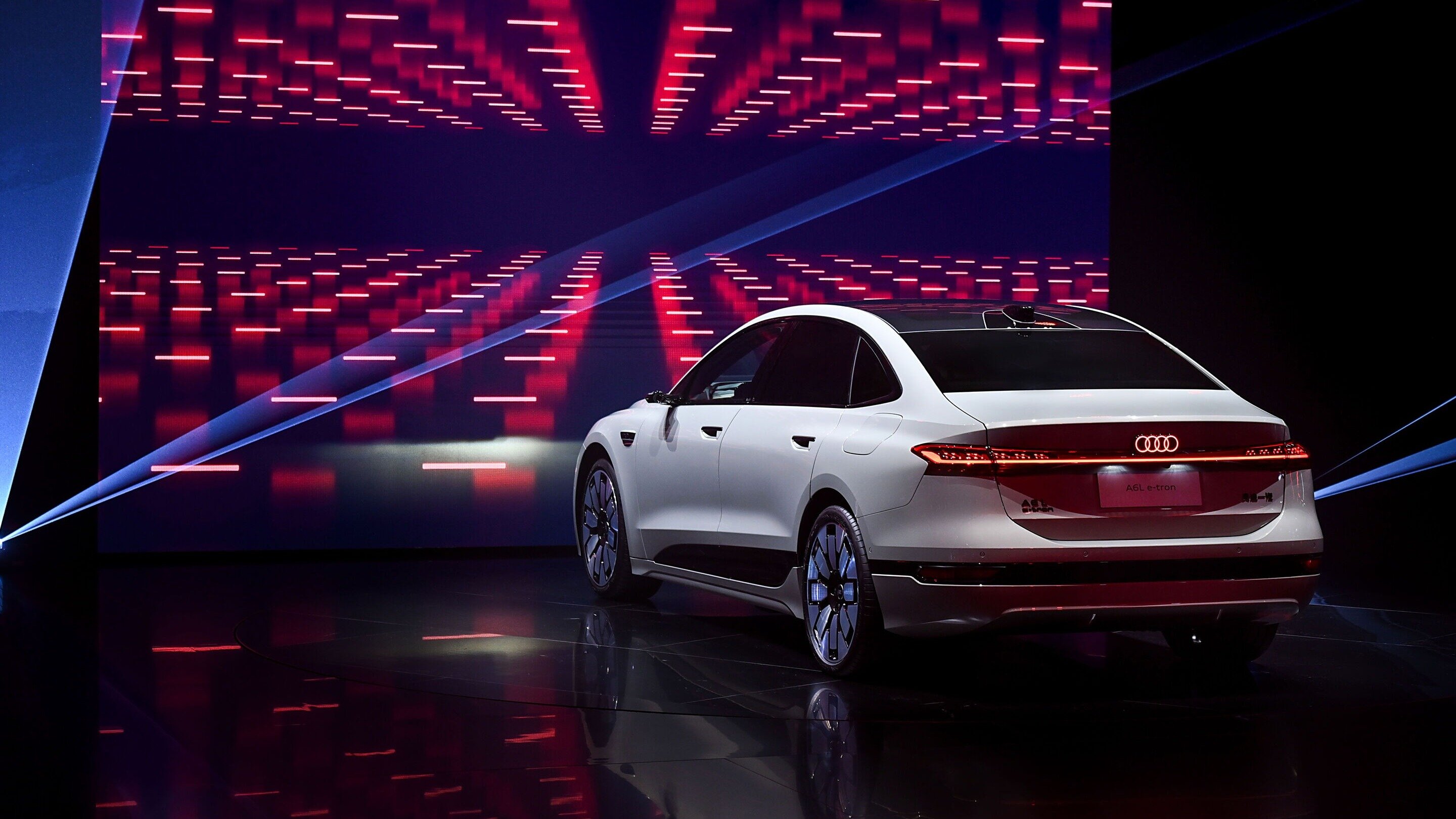 В Китае начали закрываться автосалоны Audi на фоне снижения продаж