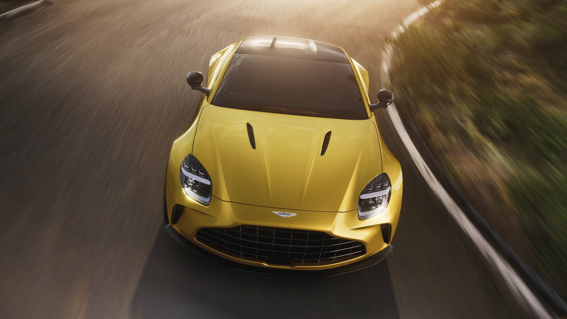 Aston Martin отзовёт 1,1 тысячи новых суперкаров — они могут загореться