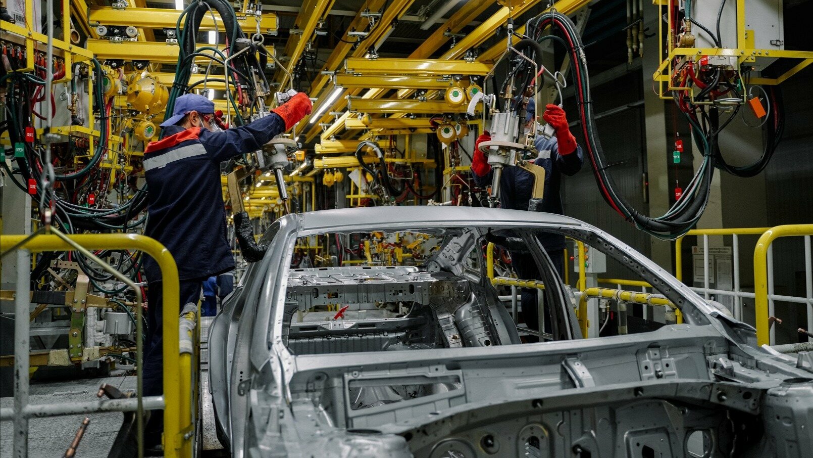 Российский автопром за месяц вырос более чем на четверть