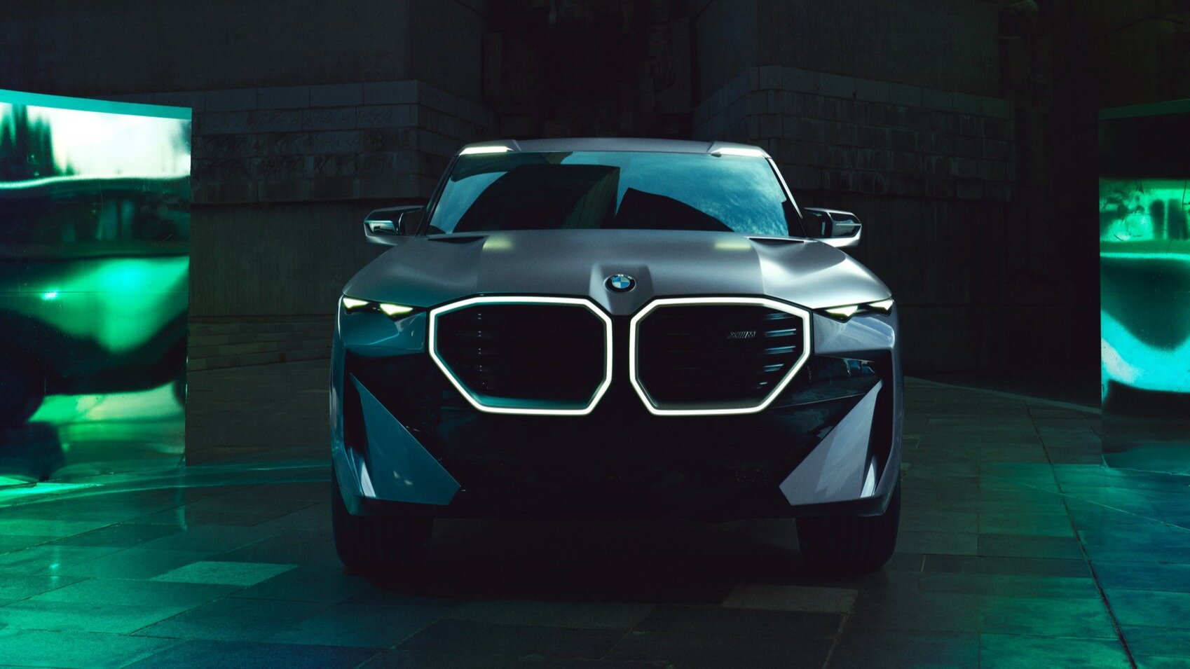 Суперкроссовер BMW XM для Европы лишится V8 и станет слабее