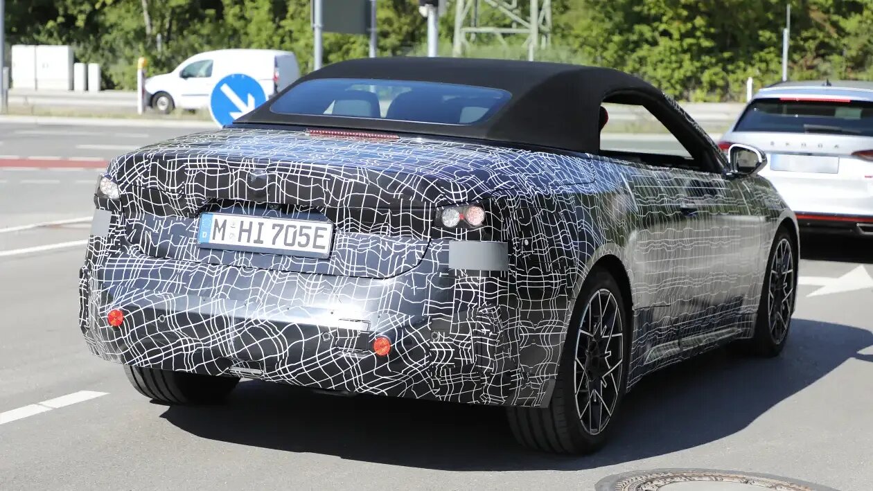 BMW тестирует электрический кабриолет i4, у которого не будет конкурентов