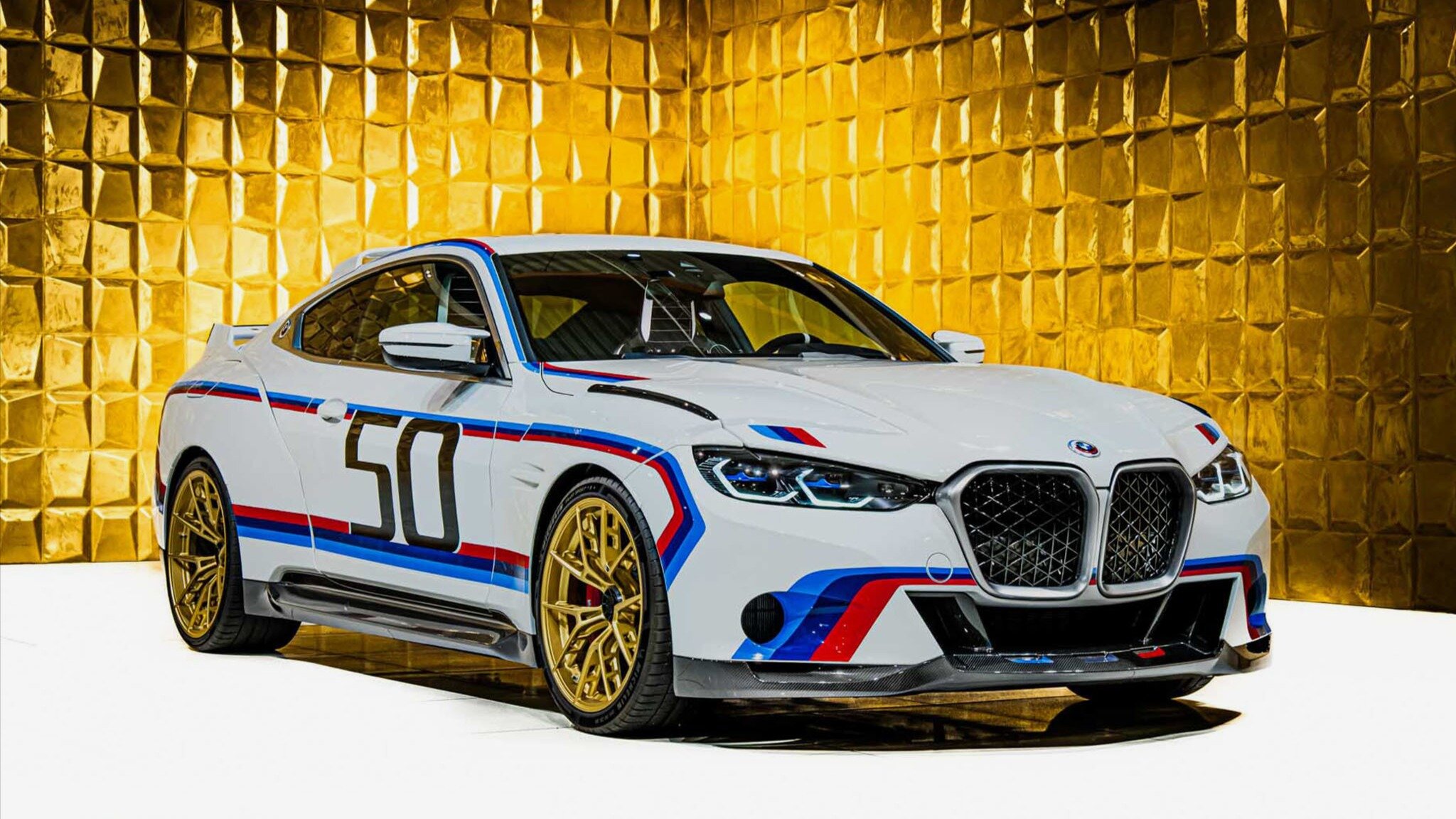 Редкий BMW 3.0 CSL оценили как пять Lamborghini Temerario