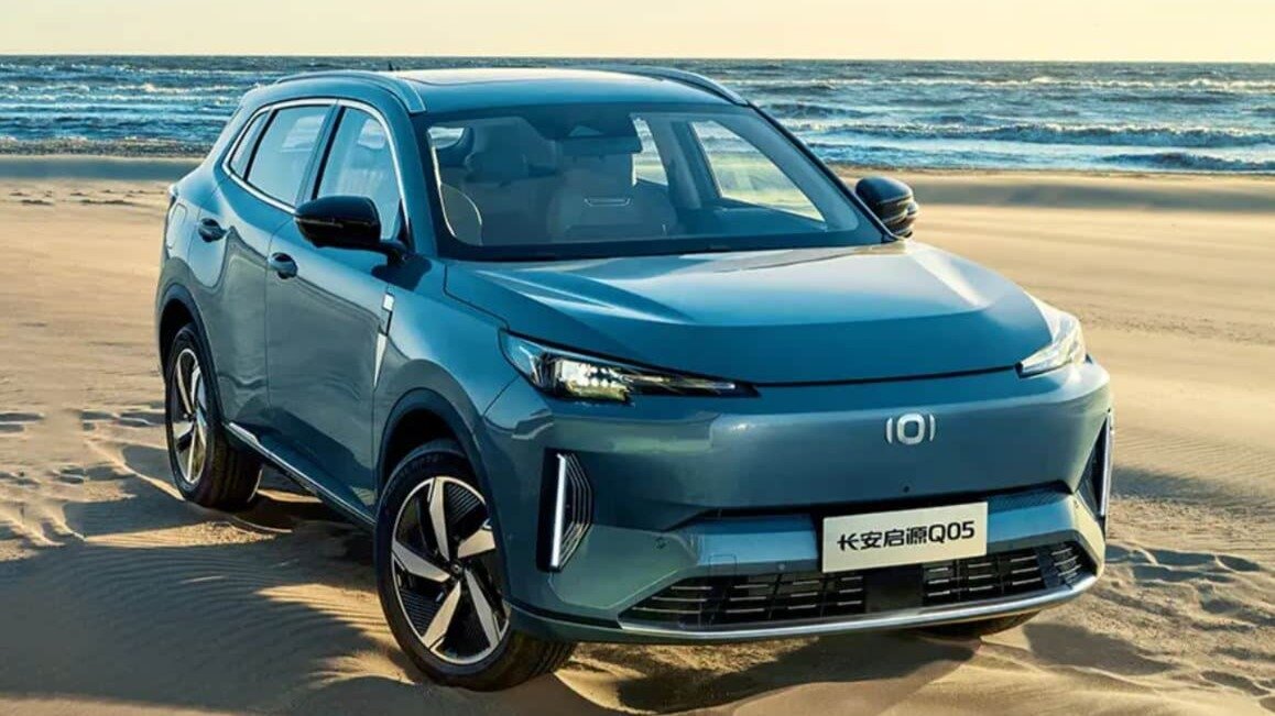 Марка Changan показала гибридный кроссовер Qiyuan Q05 с запасом хода 1215 километров