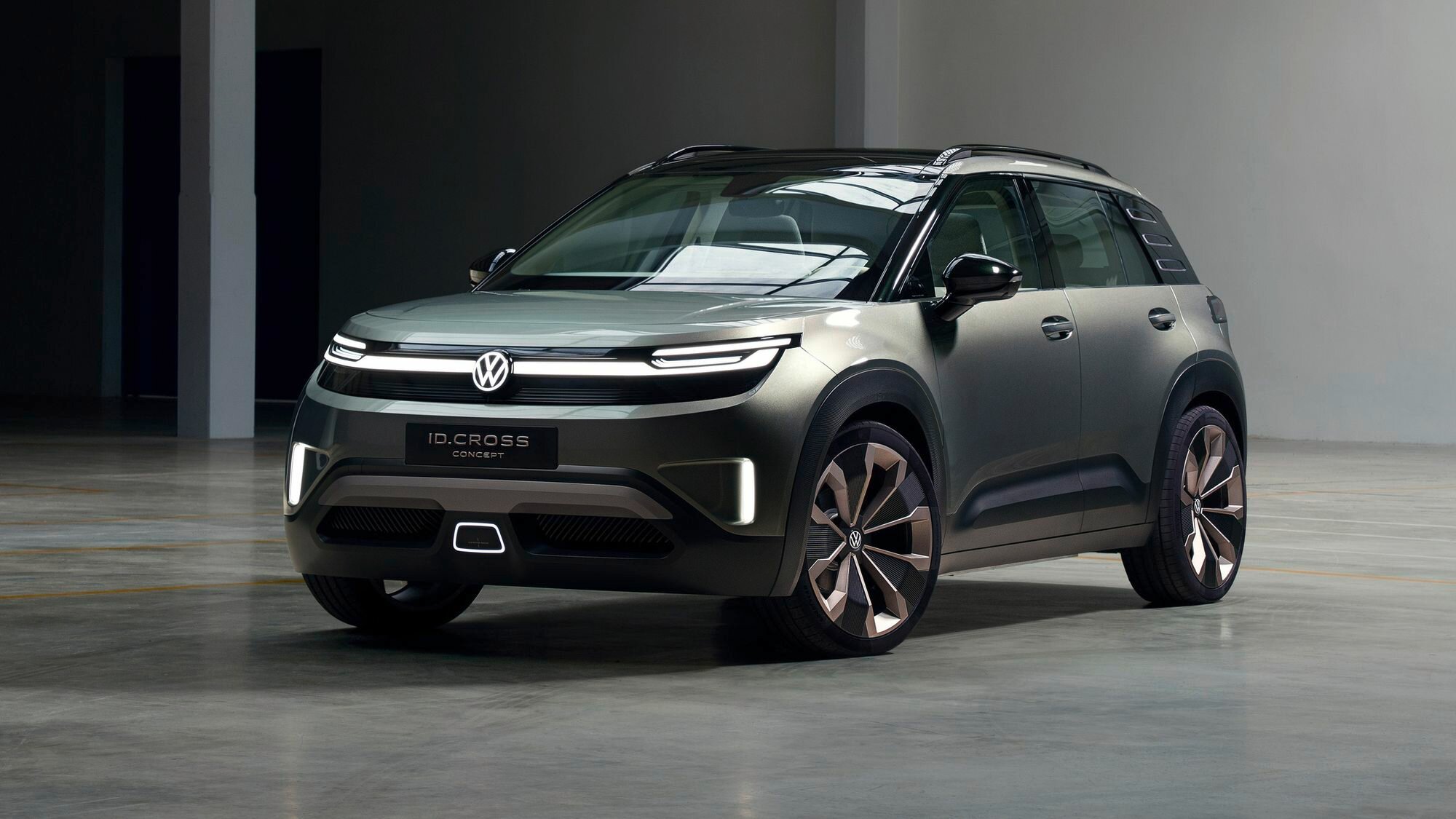 У Volkswagen T-Cross появился полностью электрический аналог